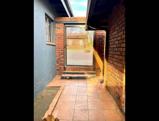3 BEDROOM PROPERTY TO RENT IN PIMVILLE